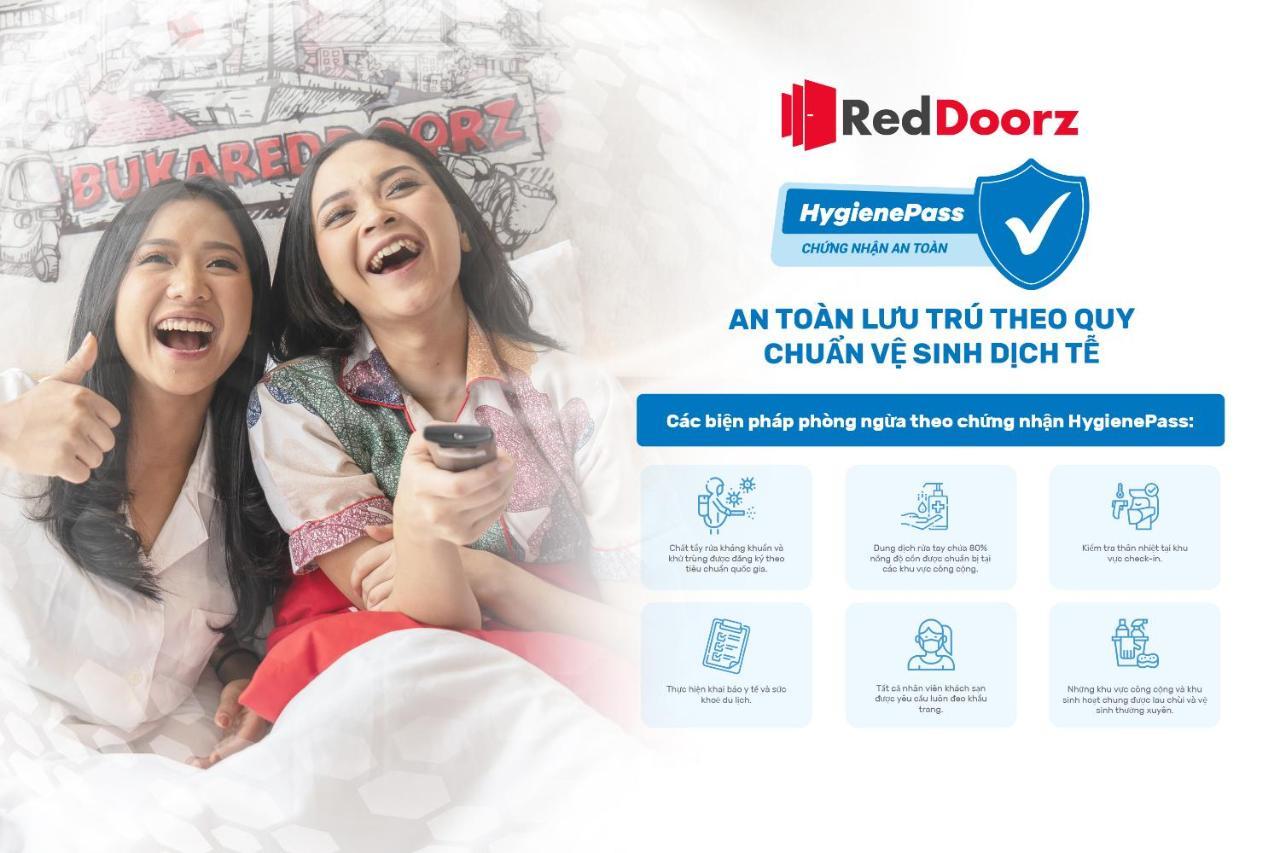 Reddoorz Bui Vien Walking Street Cidade de Ho Chi Minh Exterior foto