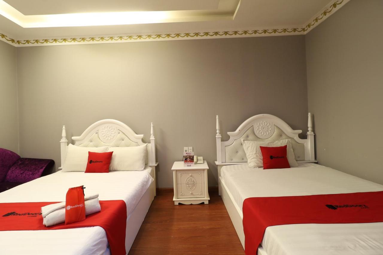 Reddoorz Bui Vien Walking Street Cidade de Ho Chi Minh Exterior foto