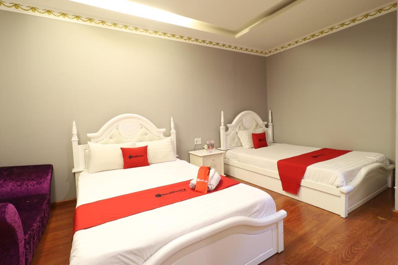 Reddoorz Bui Vien Walking Street Cidade de Ho Chi Minh Exterior foto